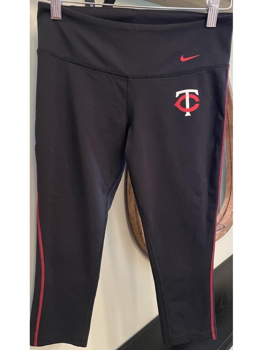 Women’s Nike Dri-Fit Minnesota Twins MLB Capris Leggings Size Small
